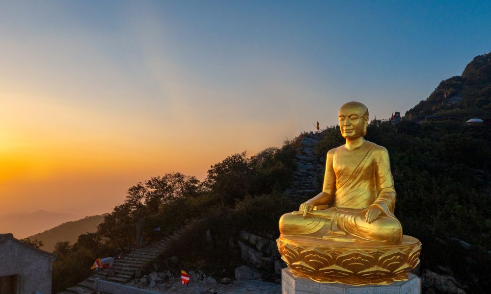 yen-tu-january-travel-guide